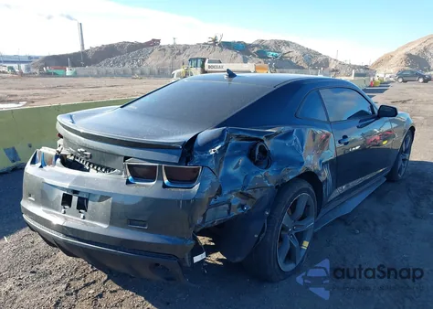 2013 Chevrolet Camaro 1Ls z USA, uszkodzony, nr VIN 2G1FE1E34D9226003